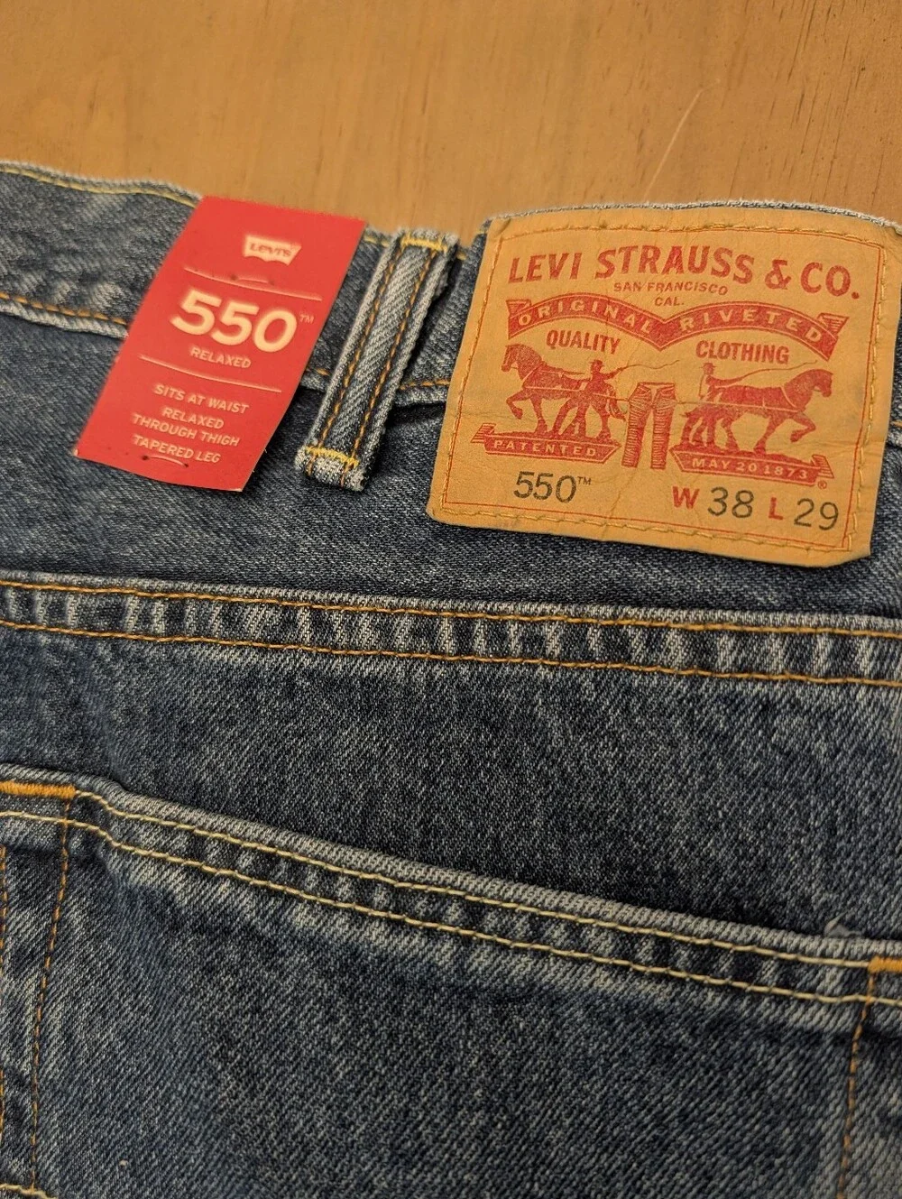 Levi's Men's 550 Relaxed Classic Indigo Jeans 38 x 29 NWT Circa 2016